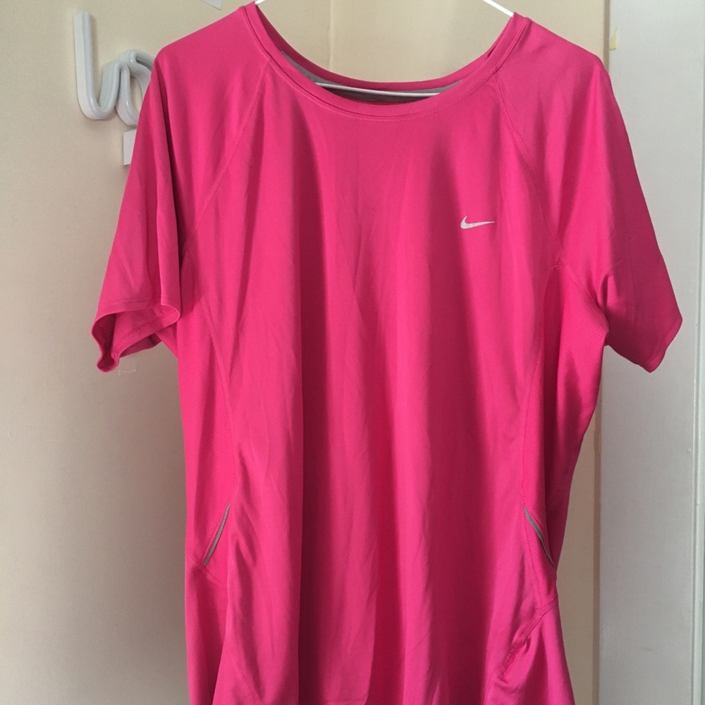 NikeFitDry- Pink t-shirt